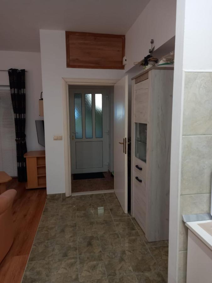 Jelena Apartment Omiš Екстериор снимка