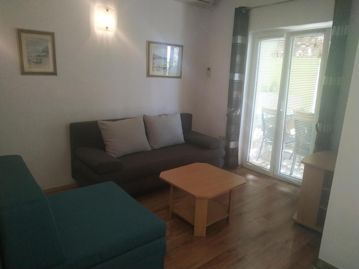 Jelena Apartment Omiš Екстериор снимка