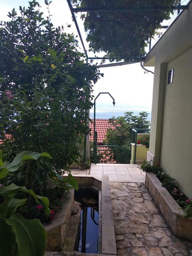 Jelena Apartment Omiš Екстериор снимка