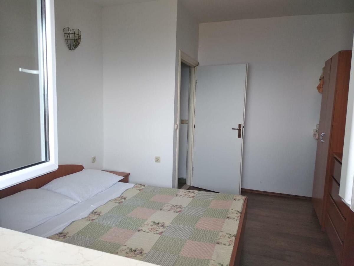 Jelena Apartment Omiš Екстериор снимка